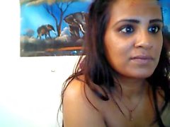 Desi Horny Aunty smoking n showing everythng