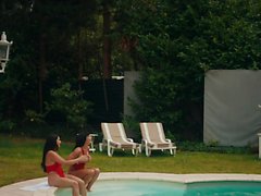 MARISKAX Valentina Ricci and Mariska fuck poolside