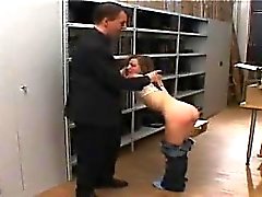 amateur bdsm baby brünett tracht prügel 