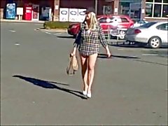 публичное раздевание milfs созревает большие сиськи 