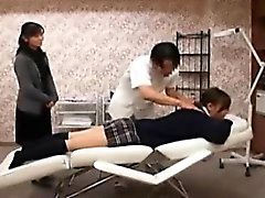 asiatique massage étudiant 