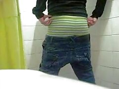 homosexuell masturbation toilette twinks 