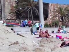 PUBLIC BEACH VOYEUR - German teens try lesbian games