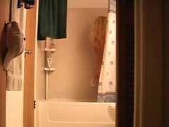 amatööri perse blondi piilotettu kamerat suihku 