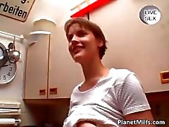 amateur brunette klaarkomen neuken gangbang 