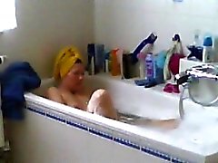 amateur brünett versteckten cams masturbation 