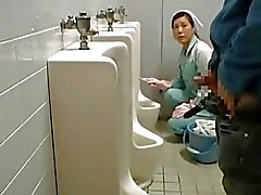 milf public toilette 