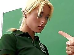 blowjob klassenzimmer nackte schulmädchen schulmädchen pussy schuluniform 